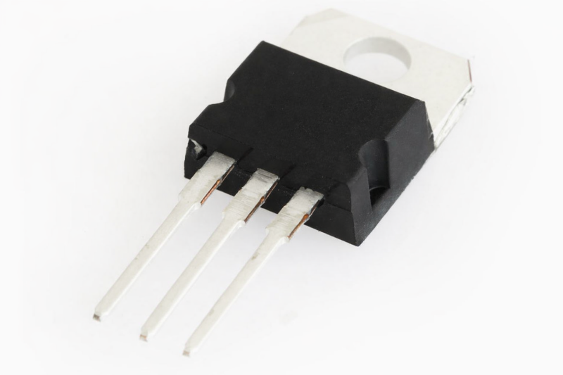 LM317T TO-220 1.5A 1.2V-37V Ayarlanabilir Voltaj Regülatörü Entegresi - ST - 1