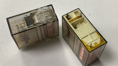 RP410006 6VDC 12A 250VAC 5 PİN RÖLE - SCHRACK - 1